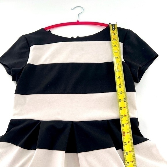 B. Darlin Black and White Stripe Dress Junior size 13/14 Woman’s size L - Picture 10 of 12